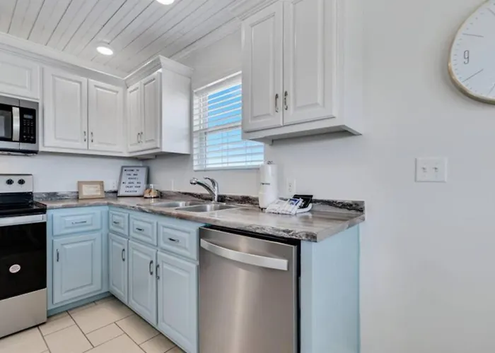 Holiday home The Ona - Walk To Beach, Heated Pool, Pets Ok