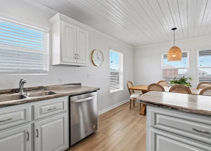 The Ona - Walk To Beach, Heated Pool, Pets Ok * Gulf Shores