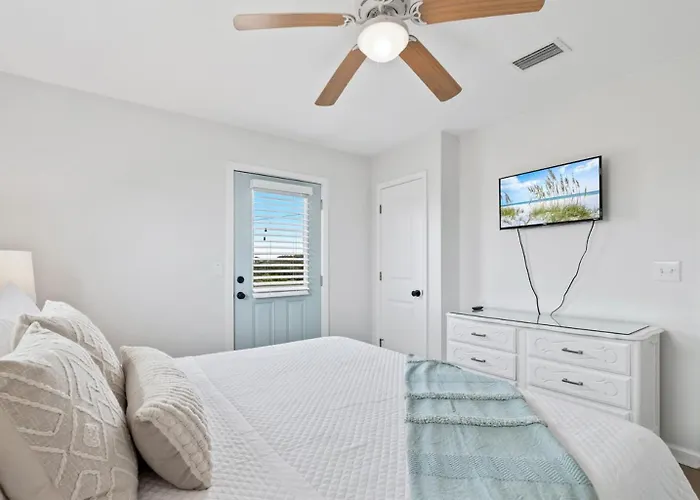 The Ona - Walk To Beach, Heated Pool, Pets Ok Holiday home Gulf Shores